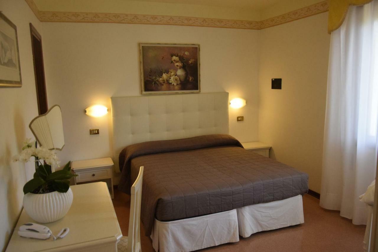ארקליאה מארה Hotel Marilu מראה חיצוני תמונה